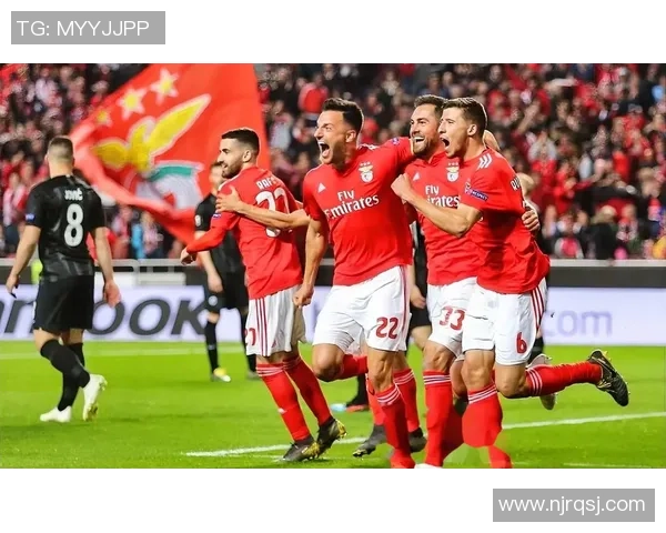 意甲精彩对决本菲卡强势击败利物浦全场沸腾