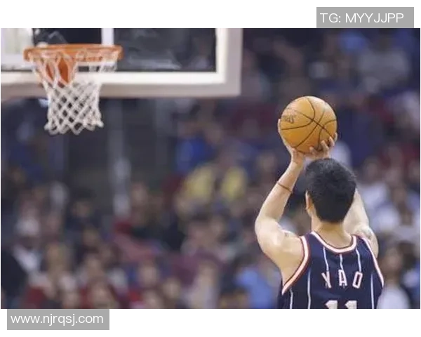 姚明碰框瞬间回顾：巨人之力与篮球艺术的完美结合