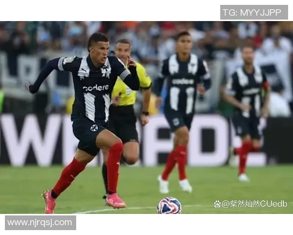 世界杯焦点战：里昂与多特蒙德握手言和全场沸腾赛后点评引发热议