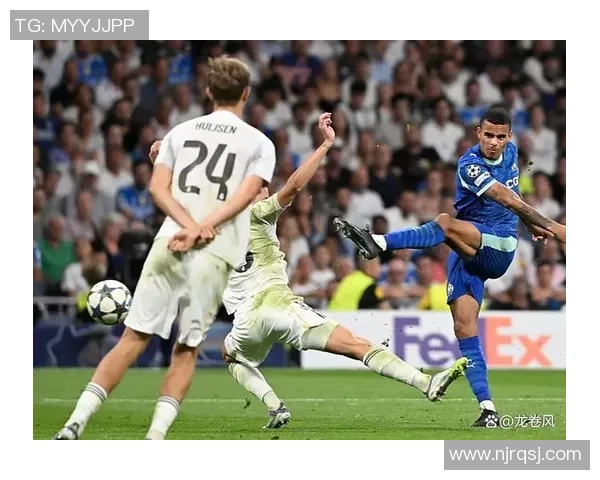 欧联杯惊心动魄本菲卡逆转马竞神扑引发争议判罚全场沸腾 欧联杯惊心动魄本菲卡逆转马竞神扑引发争议判罚全场沸腾