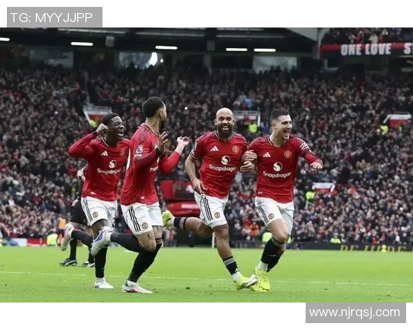 曼联逆转热刺4-3精彩绝伦神扑引发争议判罚全场沸腾